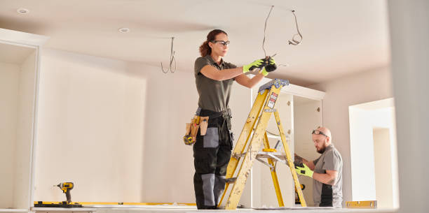 Best Outdoor Lighting Installation  in Laureles, TX